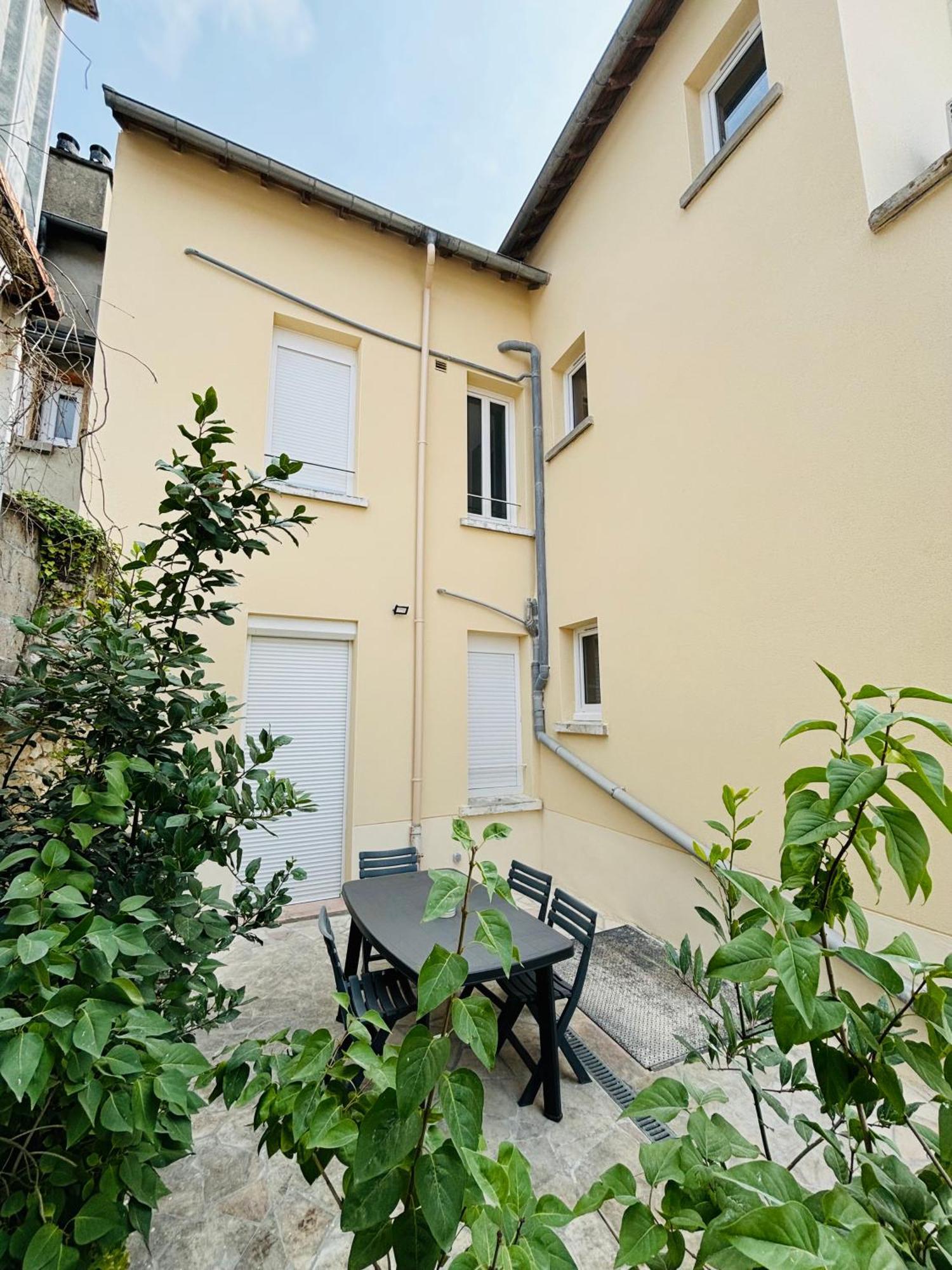 Appartement Hyper Centre De มงตาร์ฌี ภายนอก รูปภาพ